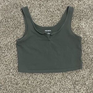 Green crop tank top
